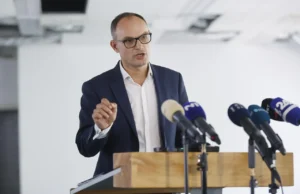 Družbena omrežja pregorela! Skok med obljubami učinkovitosti in spomini na Litijsko, Logar zagotavlja: »Ne gre za politično moč«