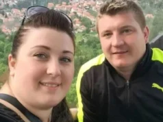 Vuhred v solzah: umorjeno mamo pokopali, njenemu 15-letnemu sinu zdaj pomagajo dobri ljudje (FOTO)