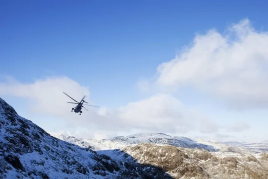 V slovenskih gorah kar štiri nesreče: s helikopterjem reševali pet ljudi, med njimi 8-letnega otroka