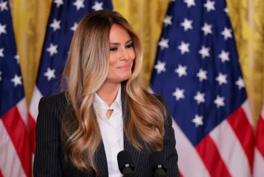 Iranska televizija objavila šokanten video, gre za resne grožnje Melanii Trump (VIDEO)