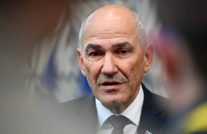 Oglasil se je premier Janša, izključitev Grimsa obžaluje: Tretjič ni bilo mogoče