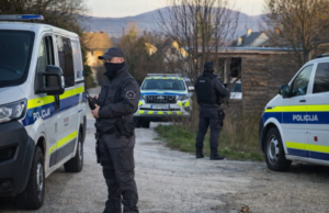 Ne približujte se območju: Ob 18. uri naj bi znova odjeknili streli: Uršna sela obkoljena, osumljenec še na begu