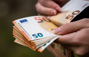 Dokup pokojninske dobe: toliko vas lahko stane – se vam sploh splača?