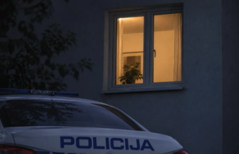 Občani poklicali policijo zaradi prizora na Koprski ulici! To, kar je počel 64-letnik, je šokiralo sosede