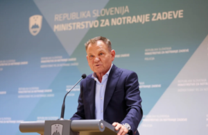 Napadi na policiste vse bolj nasilni, minister Matoz napoveduje spremembe
