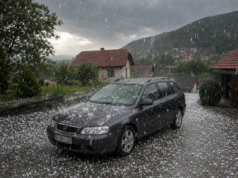 Toča klestila po Sloveniji, prišli posnetki! V enem delu države ponoči možne močnejše nevihte z močnim vetrom (FOTO in VIDEO)