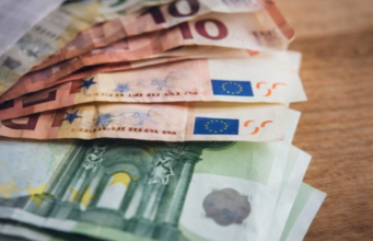 Nadomestilo za brezposelnost 2026: toliko vam pripada po odpovedi