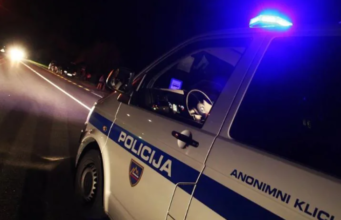 82-letna Hrvatica divjala na mostu v Brežicah, posledice so hude