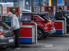 Znane so nove cene goriv: bencin, dizel in kurilno olje bodo cenejši – preverite, za koliko