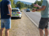 Vroča kri na slovenski cesti: kolesarju je po prehitevanju voznika kombija počil film