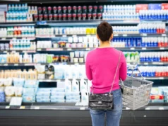 V hrvaškem Konzumu liter mleka 0,45 evra, v Mercatorju najcenejše 0,79: kako je pri istem lastniku kaj takega mogoče?