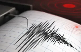 Sredi noči streslo sosede: potres ob 1.20 močno čutili tudi v Sloveniji