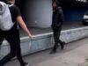 VIDEO: Migrant sredi Ljubljane s penisom nadlegoval mimoidoče? Mladenič mu je dal “vzgojno”