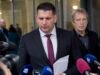 VIDEO IN FOTO: VEČ KOT 53.000 PODPISOV ZA ODSTOP STEVANOVIĆA! Pobudnik Miha Brejc presegel vsa pričakovanja – pritisk vse večji na Stevanovića