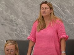 Demokrati objavili video: Nesramno obnašanje poslanke Grgurevič do predsedujočega v parlamentu