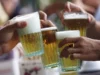 Alkohol ni varen niti v majhnih količinah. Tveganje za raka se povečuje z vsakim kozarcem