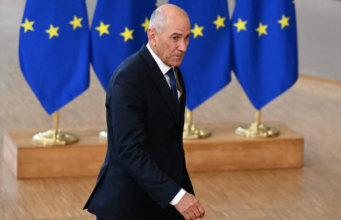 Janez Janša opozarja na nevaren precedens za Evropo: Stojimo ob strani prebivalcem Španije (VIDEO)