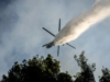 Huda nesreča v zraku: helikopterja med gašenjem trčila, kroži posnetek (VIDEO)