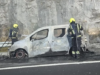 Pretresljiv prizor na primorski avtocesti: vozilo je popolnoma uničeno (FOTO)