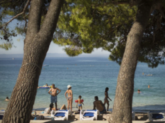 »Slovenci si prisvajajo plažo. Ko sem jim premaknila stole, me je Slovenka napadla«