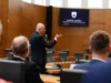 Nova podrobnost ob Janševem imenu v DZ: Poslanka Levice opozorila na nekaj »doslej nevidenega«