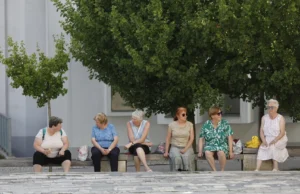 Tudi mladi bodo, če bodo imeli srečo, enkrat stari
