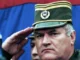 Neverjetni prizori iz Srbije: poglejte, kaj so počeli ob truplu vojnega zločinca (VIDEO in FOTO)