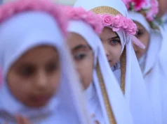 Hudi udarec za mlade muslimanke: pri naših sosedih prepovedali naglavne rute, globe so visoke