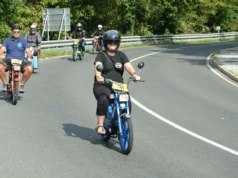 »Debela sem. Bo šlo?« Poslanko Kokot žalili zaradi fotografije, ona pa udarila nazaj