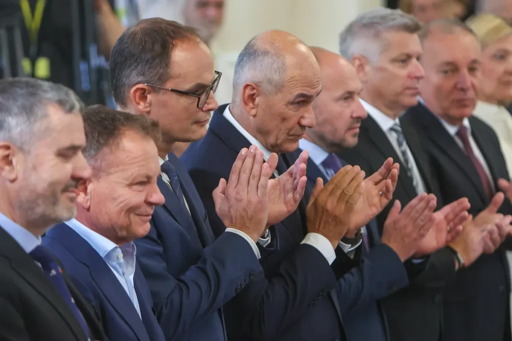 DECEMBRA SLOVENIJO ČAKA POMEMBNA POLITIČNA ODLOČITEV! STROKOVNJAKI POD DROBNOGLED VZELI JANŠEV ZAKON – Poglejte, kaj bi se lahko spremenilo!