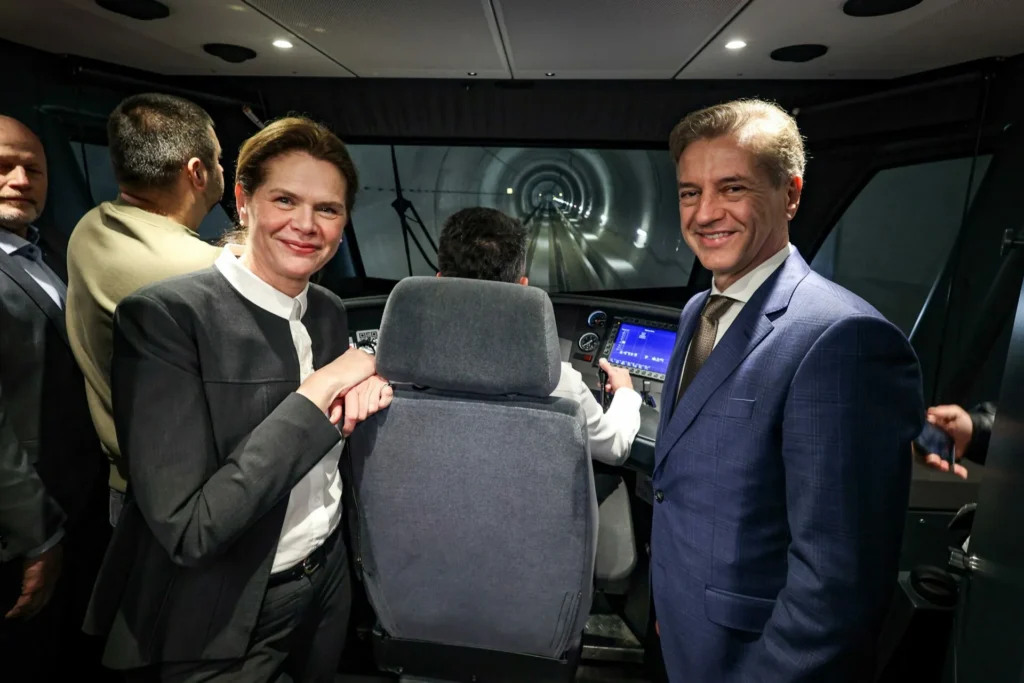 JANŠA SE OGLASIL ZARADI GOLOBA IN BRATUŠKOVE! NJEGOVA IZJAVA ODMEVA PO SLOVENIJI – POGLEJTE, KAJ JE RAZKRIL O VEČ KOT 700.000 EVRIH!