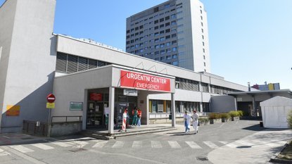 ALARM V SLOVENSKEM ZDRAVSTVU! ANONIMNO PISMO RAZKRIVA HUDE OČITKE O DOGAJANJU NA NEVROLOŠKI KLINIKI – OGROŽENA NAJ BI BILA CELO VARNOST BOLNIKOV! POGLEJTE, KAJ ODGOVARJAJO V UKC!