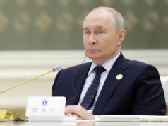 KAOS NAD MOSKVO: Droni zaprli vsa letališča ravno, ko se je Putin vračal domov – Njegovo letalo naj bi moralo…