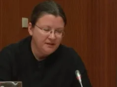 POLITIČNI PRETRES V SLOVENIJI?! KATJA KOKOT PO SKRIVNOSTNEM SVARILU PREKINILA MOLK! »NAROD MORA TO VIDET!« – Poglejte, kaj je objavila in zakaj poziva Slovence k podpori!