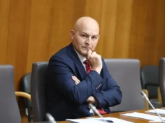 VELIK PREOBRAT ZA ZAPOSLENE V SLOVENIJI?! JANŠEV MINISTER RAZKRIL, KAJ SO STORILI V SAMO ŠTIRIH MESECIH – IN TO ŠE NI KONEC! Poglejte, kaj sledi!