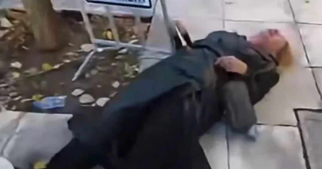 ŠOKANTEN POLITIČNI ŠKANDAL ODMEVA TUDI V SLOVENIJI! Novinarko brutalno vrgli na tla, s hudimi poškodbami končala v bolnišnici – posnetek razkriva grozljive prizore! (VIDEO)