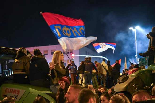 JANŠA PONOVNO DVIGNIL PRAH! IRENA JOVEVA MU JE OSTRO ODGOVORILA, V ZGODBO PA SE JE ZAPLETLO ŠE IME MARTE KOS – POGLEJTE, KAJ SO SPOROČILI!