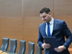 NOVA AFERA V VRHU SLOVENSKE POLITIKE! V JAVNOST PRIŠEL POSNETEK STEVANOVIĆA – POGLEJTE, KAJ JE POVEDAL O SVOJI FUNKCIJI! (VIDEO)