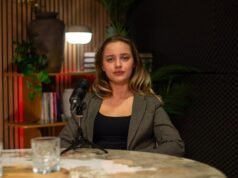 NOV POLITIČNI VROČI SPOR V SLOVENIJI! SARA ŠTIGLIC Z ZELO HUDIMI OČITKI JANŠI – NJENE BESEDE O IZRAELU BODO ODMEVALE! POGLEJTE, KAJ MU JE SPOROČILA!