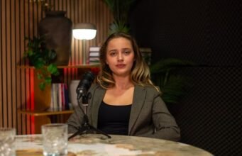 NOV POLITIČNI VROČI SPOR V SLOVENIJI! SARA ŠTIGLIC Z ZELO HUDIMI OČITKI JANŠI – NJENE BESEDE O IZRAELU BODO ODMEVALE! POGLEJTE, KAJ MU JE SPOROČILA!
