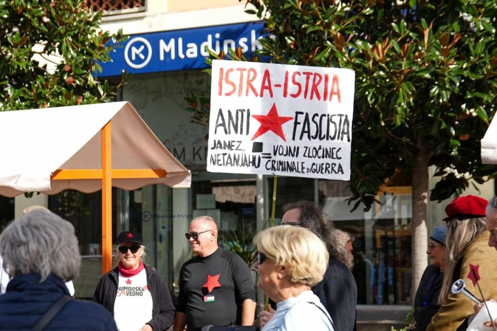 NOV ZAPLET PO JANŠEVI DRŽAVNI PROSLAVI! ENA OD PROTESTNIC PREJELA VISOKO GLOBO – Poglejte, kaj se je zgodilo in koliko mora plačati!