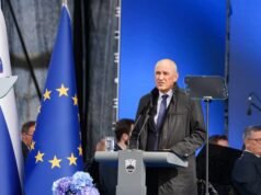 NOV ZAPLET PO JANŠEVI DRŽAVNI PROSLAVI! ENA OD PROTESTNIC PREJELA VISOKO GLOBO – Poglejte, kaj se je zgodilo in koliko mora plačati!