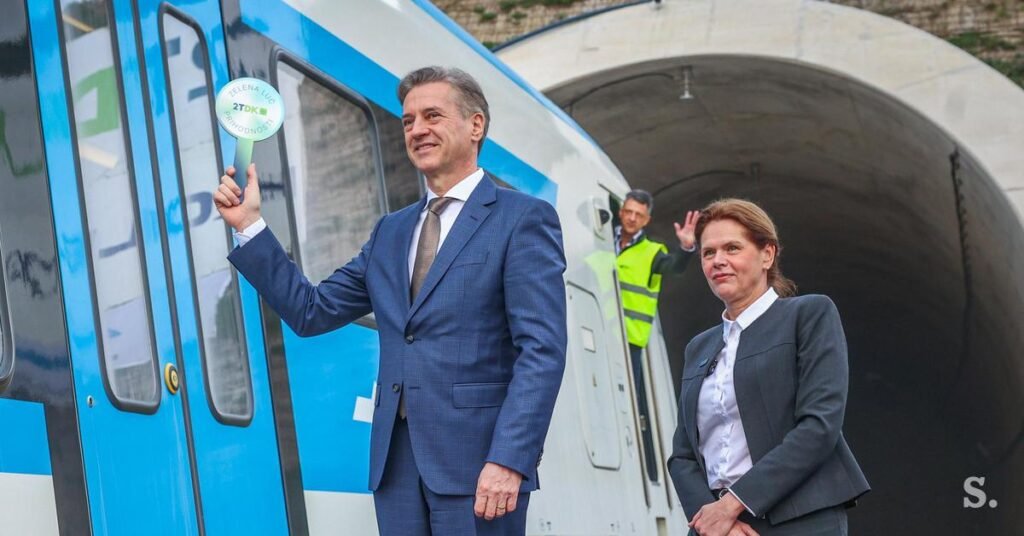 NOV POLITIČNI ZAPLET ZA ROBERTA GOLOBA! V JAVNOST PRIŠLE ŠTEVILKE, KI ODPIRAJO RESNA VPRAŠANJA – POGLEJTE, KAJ SO POTRDILI!