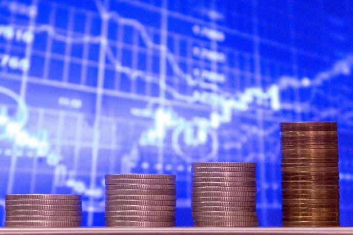 SLOVENIJA DANES NA MEDNARODNEM TRGU DO 500 MILIJONOV DOLARJEV! PREVERITE, POD KAKŠNIMI POGOJI SE JE ZADOLŽILA DRŽAVA!