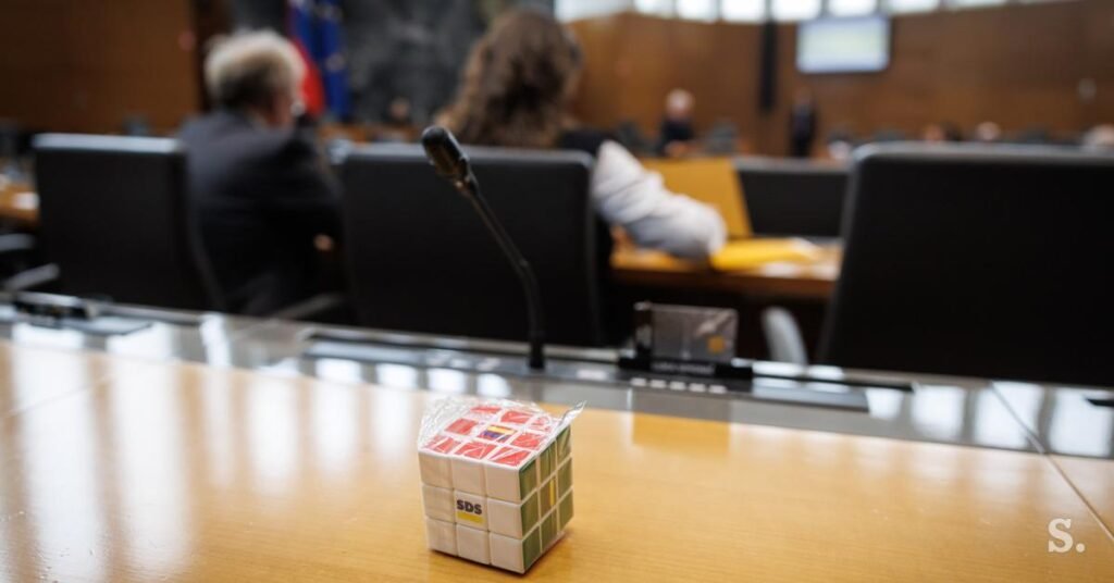 NOV ZAPLET V AFERI BLACK CUBE! POSLANCI SPREJELI POMEMBNO ODLOČITEV – Poglejte, kaj bodo zdaj preiskovali in kdo je pod drobnogledom!