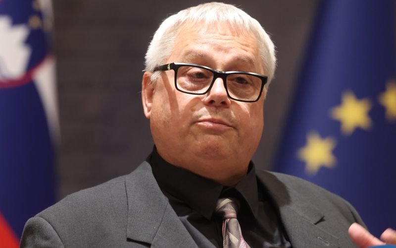 NEPRIČAKOVAN ZAPLET V STRANKI RESNICA! KANDIDATI DRUG ZA DRUGIM ZAVRAČAJO POSLANSKI MANDAT – POGLEJTE, KAJ JE EDNA OD KANDIDATK POVEDALA O JANŠI!