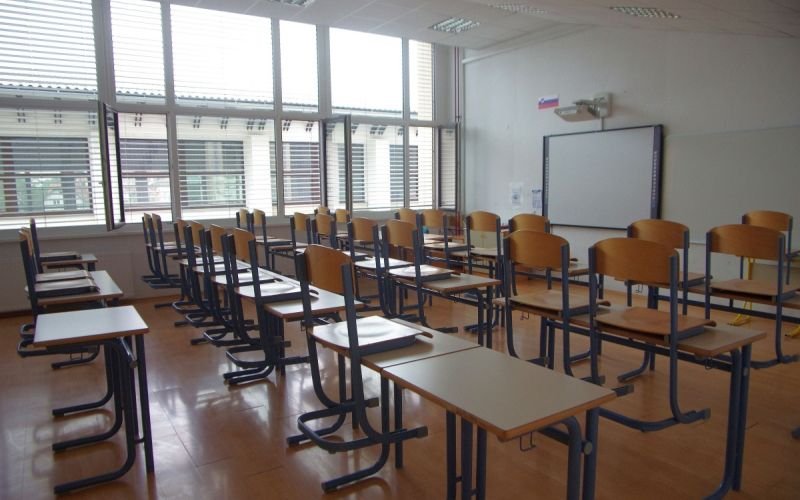 VELIKE SPREMEMBE V SLOVENSKIH ŠOLAH?! JANŠA Z NAPOVEDJO, KI ZADEVA VSE STARŠE IN OTROKE – Poglejte, kaj je razkril in kaj se pripravlja!