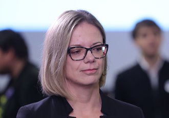 NOV ZAPLET V AFERI NEKDANJE MINISTRICE! PO RAZPISU ZA MILIJONE EVROV JE PADLA GLOBA, KPK PA ODPIRA ŠE ENO PREISKAVO – POGLEJTE PODROBNOSTI!