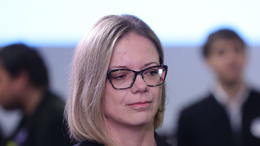 NOV ZAPLET V AFERI NEKDANJE MINISTRICE! PO RAZPISU ZA MILIJONE EVROV JE PADLA GLOBA, KPK PA ODPIRA ŠE ENO PREISKAVO – POGLEJTE PODROBNOSTI!