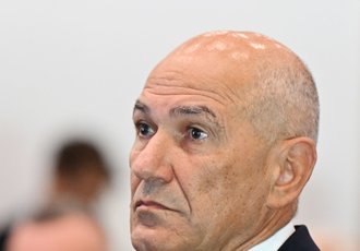 JANŠA SRBIJI POSLAL OSTER ULTIMAT! PO ZGODOVINSKIH VOLITVAH SPOROČIL, ČESA BREZPOGOJNO NE BO DOVOLIL – PREBERITE, KAJ ZAHTEVA OD BEOGRADA!